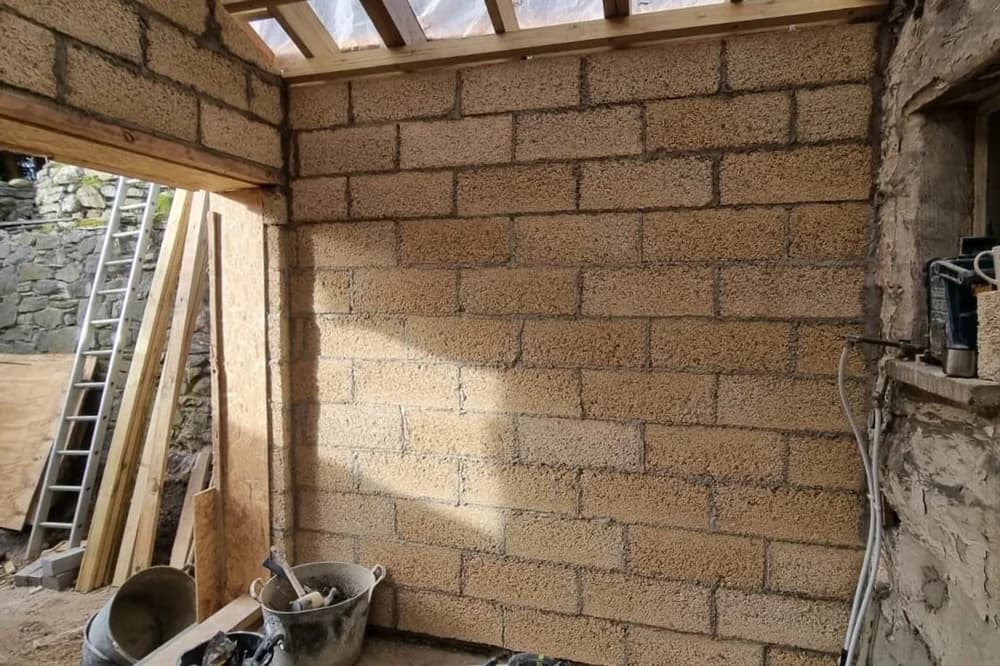 Pre-cast hemp blocks used for internal insulation